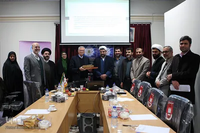 نشست شناخت دیگران و شناخت خود