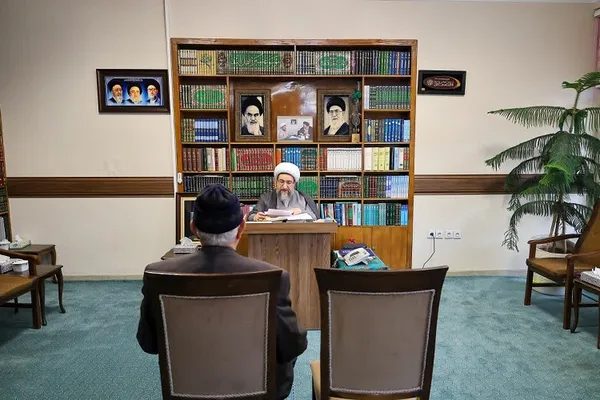 دیدار اقشار مختلف مردم با امام جمعه تبریز