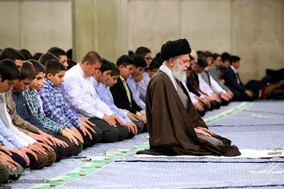 مراسم جشن تکلیف دانش‌آموزان با حضور رهبر انقلاب
