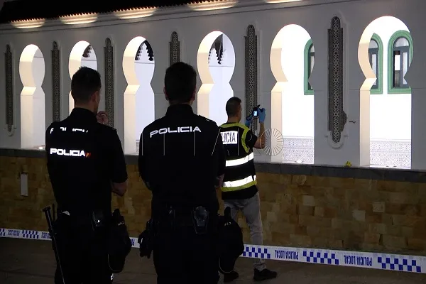 إطلاق نار على مسجد بمدينة 