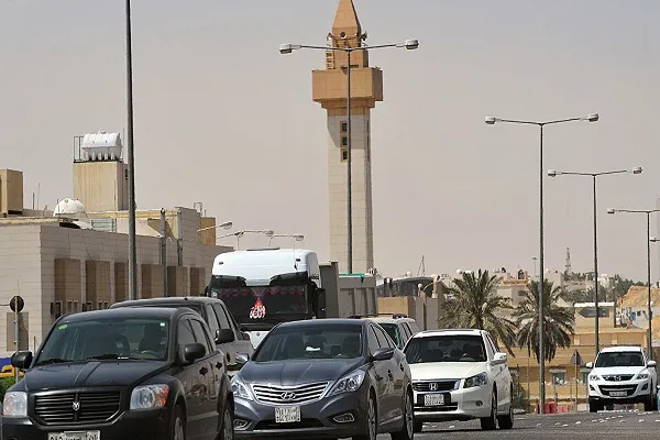 السعودية تغلق 5 مساجد بعد ثبوت إصابات بكورونا بين المصلين