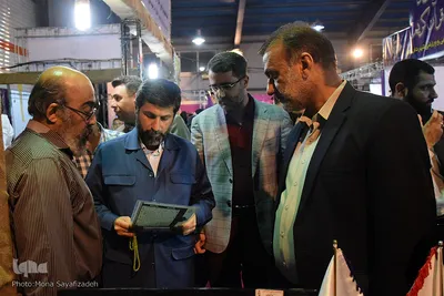 بازدید استاندار خوزستان از نمایشگاه قرآن و عترت استان 