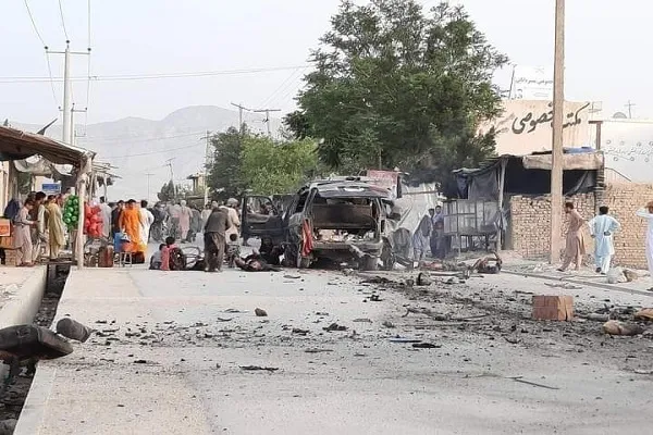 مقتل 14 شخصاً في استهداف مسجد بكابول وحافلات بمزار شريف