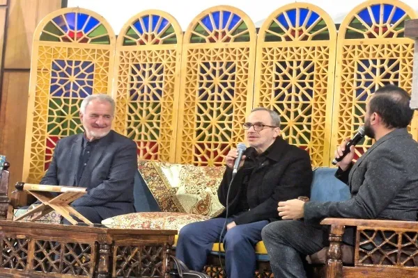 Iranian Memorizer Calls for Quran’s Centrality in All Affairs