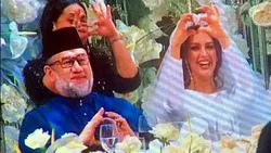 ইসলামে ধর্মান্তরিত হয়ে মালয়েশীয় রাজাকে বিয়ে করলেন মিস মস্কো ওকসানা