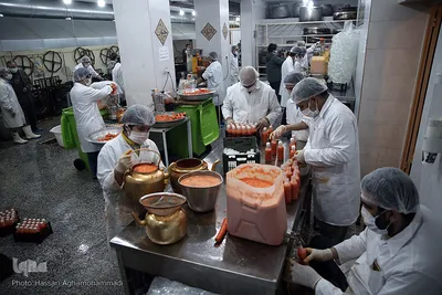 جهاد آبمیوه گیری موکب «المهدی» هیأت رزمندگان اسلام شمیرانات برای یاری کادر درمانی و شفای عاجل بیماران کرونایی