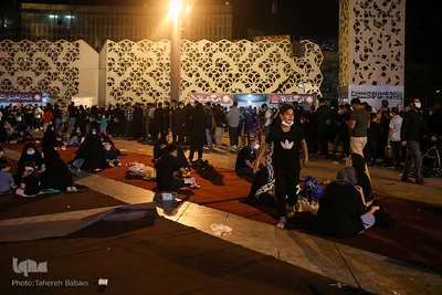 بزرگ‌ترین سفره نذری «حضرت رقیه (س)» در میدان امام حسین(ع)