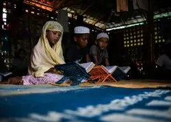 Les madrassas, lieu de paix et de prière pour les enfants rohingyas