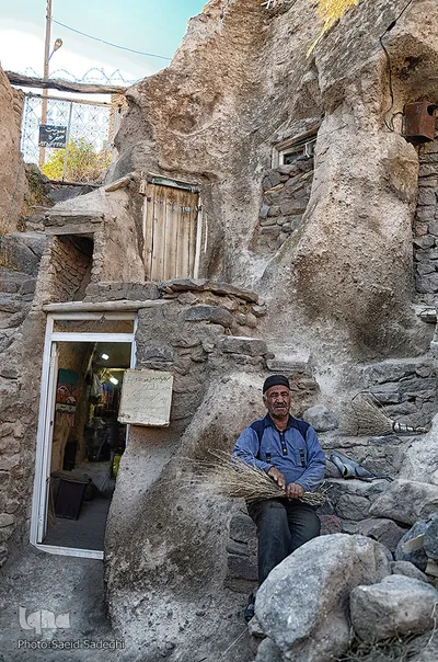 زندگی در دل صخره (روستای کندوان)