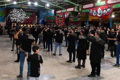 عزاداری شب هشتم محرم در گلستان شهدای اصفهان