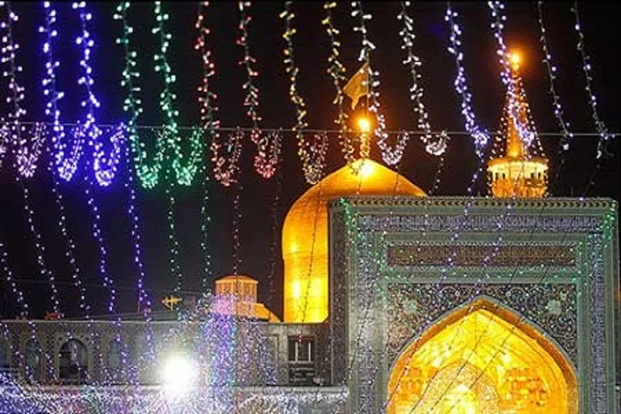 فیلم |  آذین‌بندی حرم امام رضا(ع) در آستانه ولادت حضرت زهرا(س)