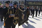 آیین سیاه‌پوشان و تعویض پرچم گنبد حرم حضرت شاهچراغ‌(ع)