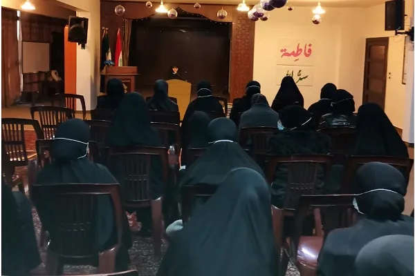إقامة محاضرة بعنوان 