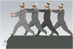 अंधी तक़्लीद वर्जित है !