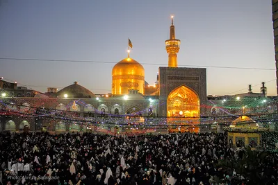 حرم مطهر رضوی در شب میلاد حضرت رضا(ع)