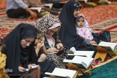 محفل انس با قرآن کریم و رونمایی از نماهنگ حضرت عشق