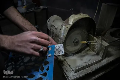 هنر دست کارافرینان جوان شیرازی با گوهرسنگ ها