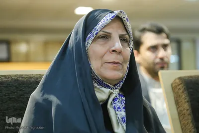 فروغ پارسا در گفت‌وگوی  با دختران و پسران انقلاب در مورد حجاب