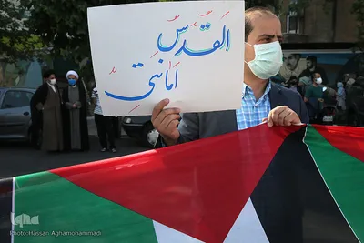 راهپیمایی ضد صهیونیستی نمازگزاران عید سعید فطر دانشگاه تهران در اعتراض به جنایات ضدبشری اخیر رژیم صهیونیستی در فلسطین اشغالی