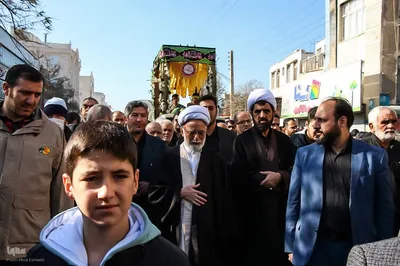 تشییع شهدای گمنام در اراک‎
