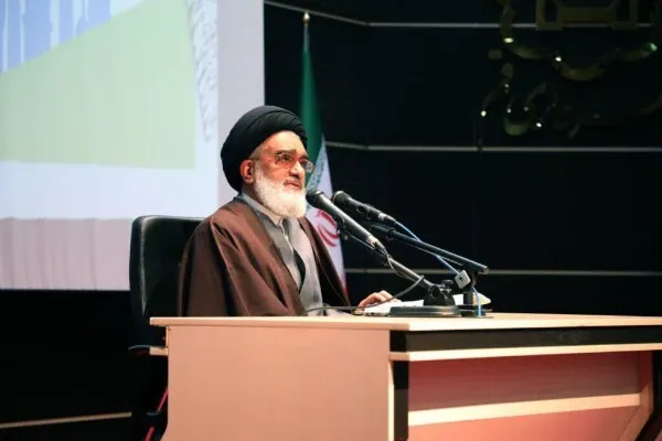 زبان هنر و رسانه در نهادهای دینی قم تقویت شود