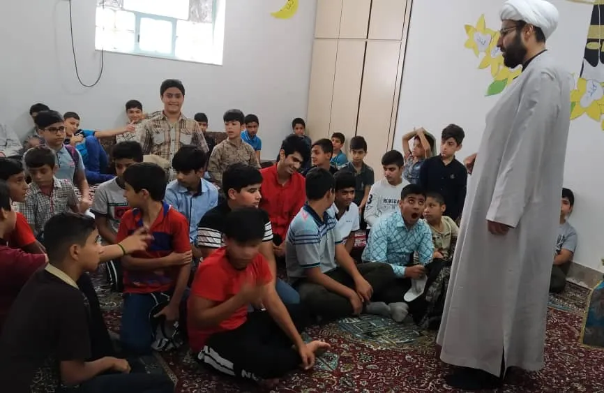 محله تنگک دوم بوشهر و امام جماعتی که احیاگر قرآن شد + عکس