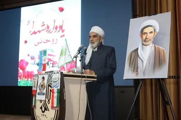 علما  و روحانیون مردم را به وحدت، یکدلی و انسجام سوق می‌دهند
