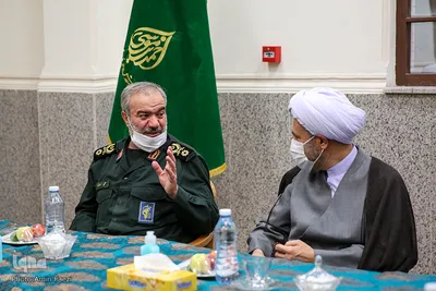 دیدار سردار دریادار علی فدوی جانشین فرمانده کل سپاه با آیت‌الله دژکام تولیت آستان مقدس حضرت شاهچراغ(ع)