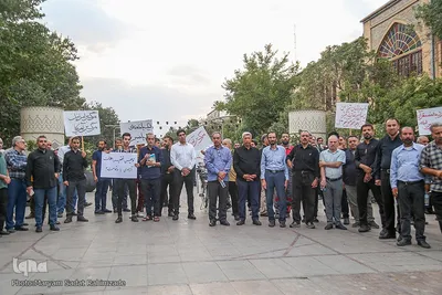 تجمع کسبه و بازاریان شیراز در محکومیت قرآن‌سوزی در کشورهای سوئد و دانمارک