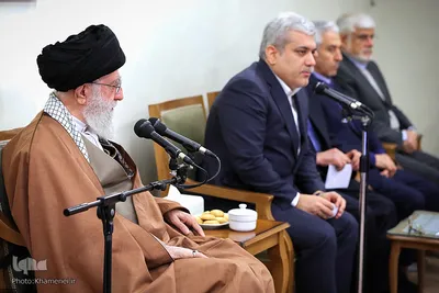 دیدار جمعی از مسئولان و محققان پژوهشکده علوم شناختی با رهبر انقلاب