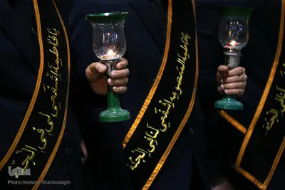 آیین سنتی شمع گردانی در شام رحلت حضرت معصومه(س)