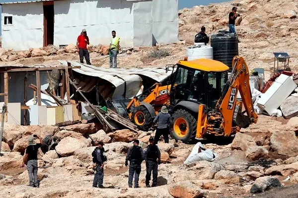 بعد انتهاء مهلة المحكمة.. قوات الاحتلال تحاصر 