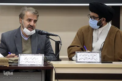 حجت‌الاسلام والمسلمین سیداحمد سجادی، رئیس دانشگاه علوم قرآنی اصفهان و حسین قشقایی، رئیس مرکز پژوهشی وقف