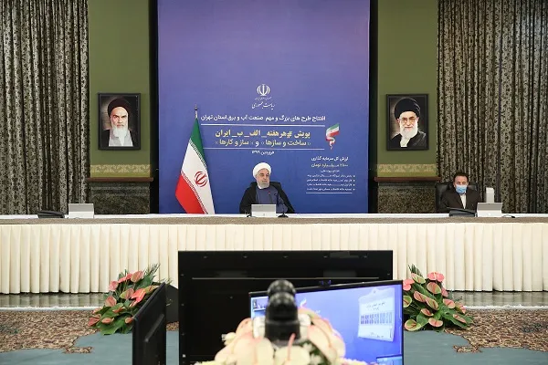 ملت ایران ضمن جنگ همزمان با تحریم و کرونا، از تلاش در مسیر سازندگی باز نمی‌مانند