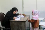 رقابت دانش‌آموزان دختردر آزمون حفظ جزء سی‌ام