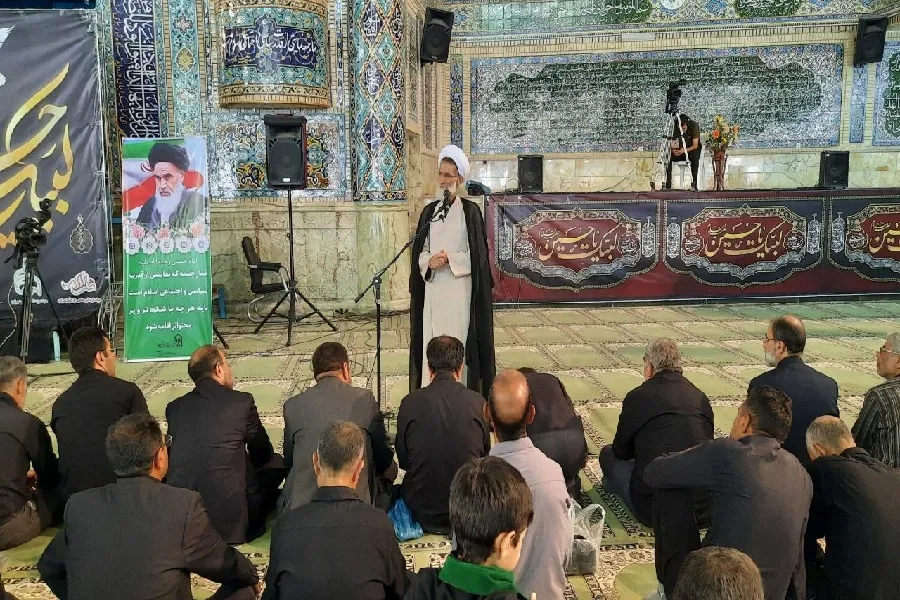 عاشورا یک رودخانه پرشتاب و پیوسته در حرکت است