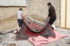 امدادرسانی گروه جهادی خدام‌الرضا(ع) و کانون خدمت آستان قدس رضوی به مردم اهواز