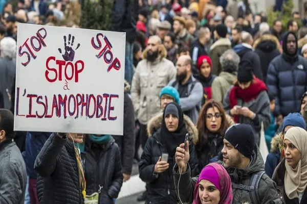 Turkish Parl. Speaker Condemns France’s Hypocrisy over Pro-Muslim Campaign