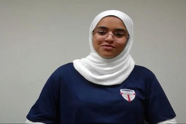 رياضية أمريكية مسلمة تقاضي الخطوط الجوية الكندية