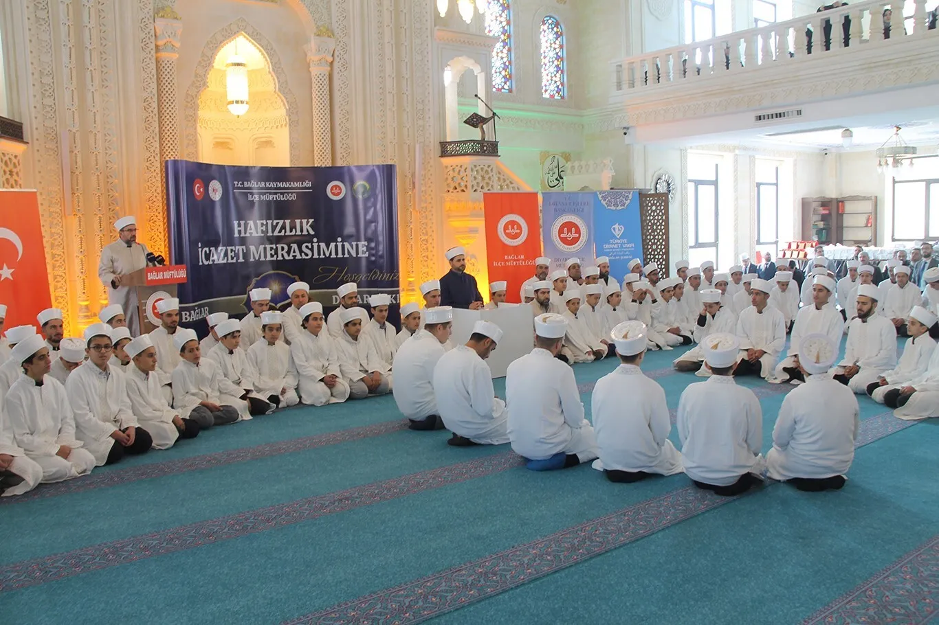 Diyarbakır'da 74 hafız için icazet merasimi düzenlendi