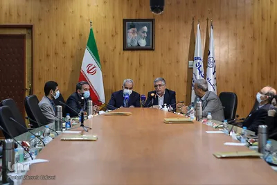 بازدید وزیر آموزش و پرورش از پژوهشگاه رویان