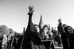 تجمع سوگواران امام خامنه‌ای در میدان امام اصفهان