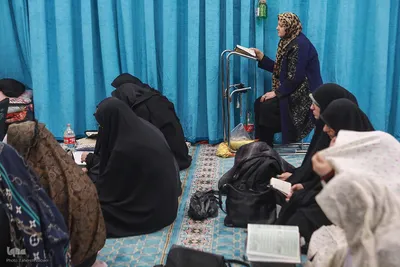 مراسم اعمال ام داوود در مسجد دانشگاه تهران و شریف