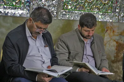 محفل انس با قرآن کریم در آستان مقدس حضرت علی ابن حمزه(ع)