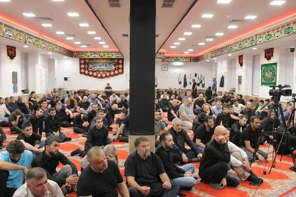 Траурное мероприятие прошло во вторую ночь Мухаррама в Хусейнии её светлости Фатимы Захры (мир ей!)