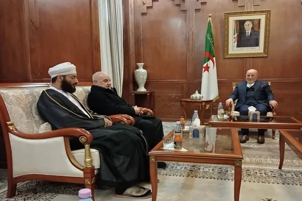 Ministan kula da harkokin addini na Aljeriya ya gana da alkalan gasar kur'ani na kasashen waje