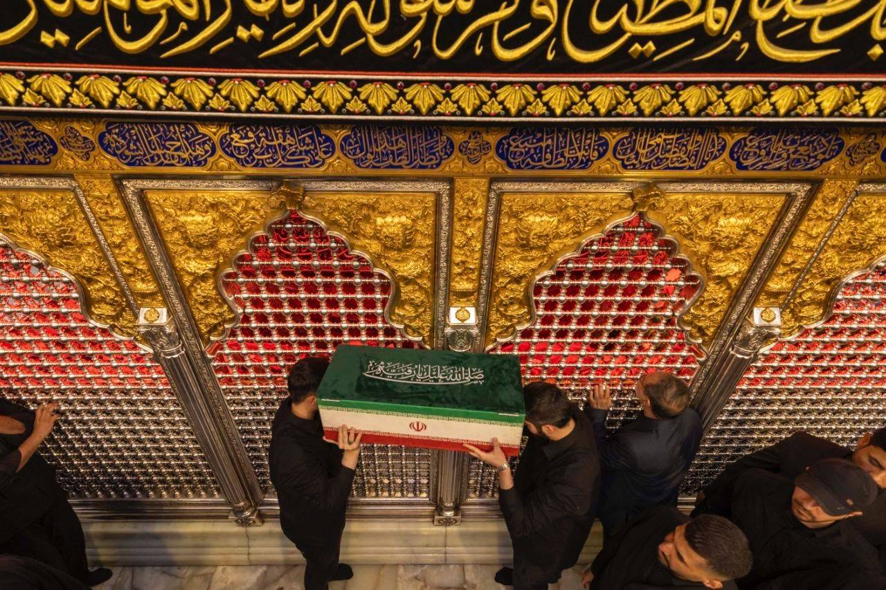 فيديو | تشييع جثامين أسرة القائد الشهيد في مرقدي الإمام الحسين وأبي الفضل العباس (ع)