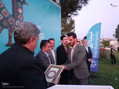 آیین اهتزاز پرچم جشنواره ملی تئاتر کوتاه ارسباران در اهر