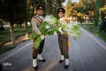 ⁨عطر افشانی و گلباران مزار شهدا در اصفهان⁩
