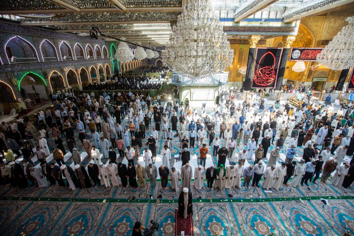 عودة صلاة الجماعة في مرقد الإمام الحسين وأخيه العباس(عليهما السلام)